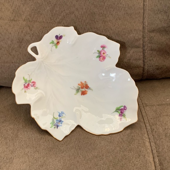 Other - Leaf dish - candy or trinkets